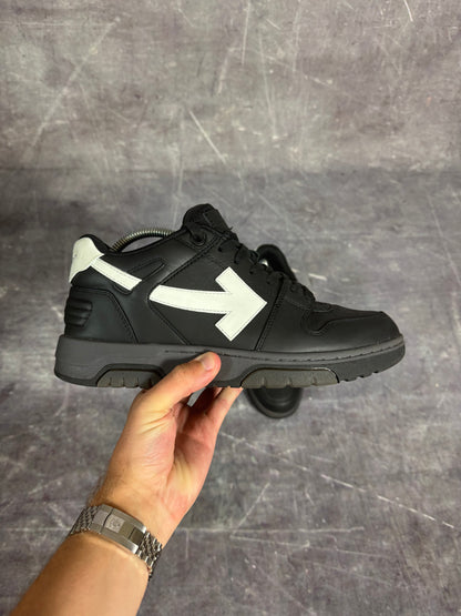 Off White Out of Office Trainers Black UK 8