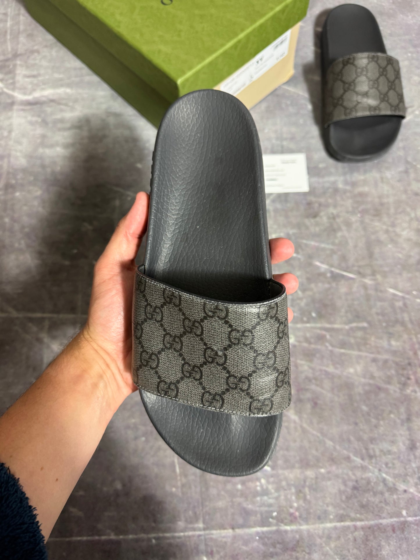 Gucci GG Supreme Sliders UK 8