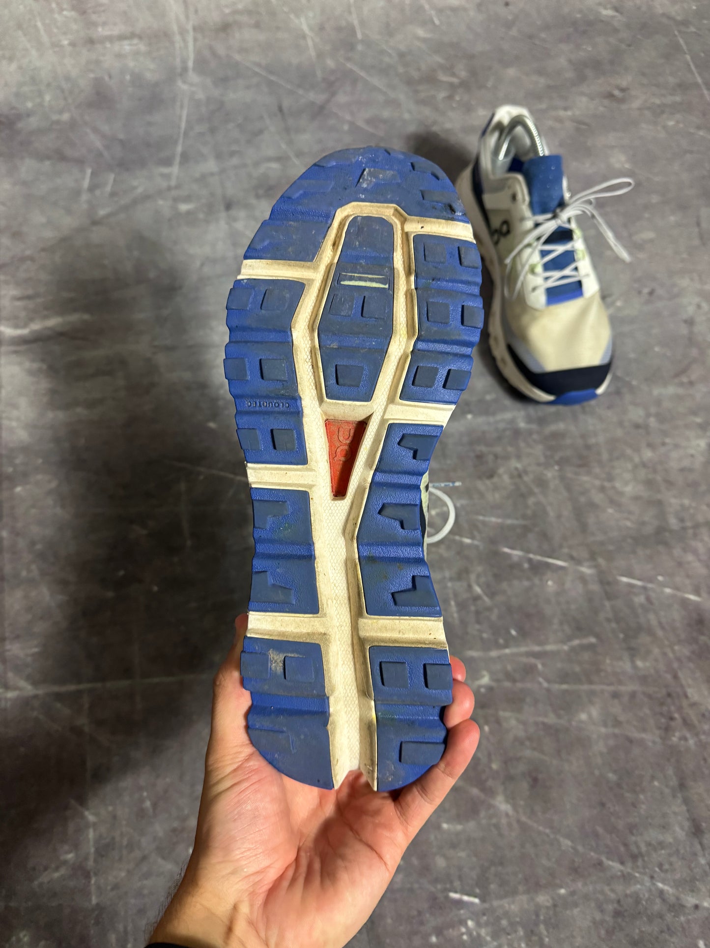 On Cloud Runners Blue/White UK 8
